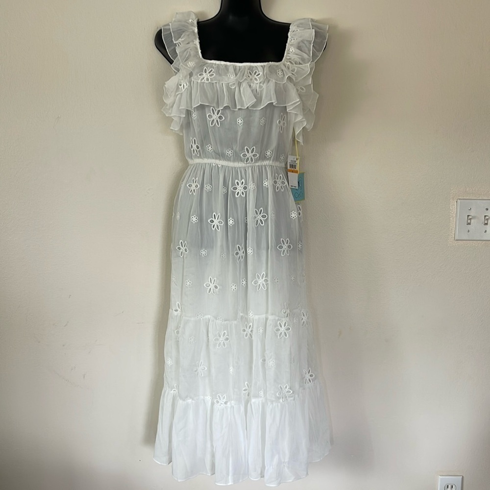 Cece Dress - Picture 3 of 10